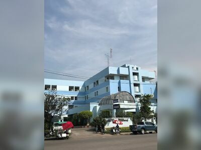 Mahachai Hospital with Doctors