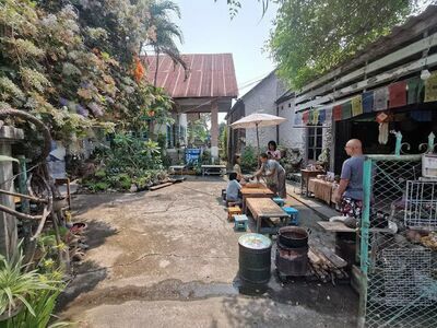 Local Arts and Cultural Learning Center (  Phing Phueks Art Gallery)