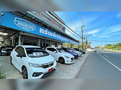 Sapp Charoen Ruam Car Beautiful, Buy-Sell Quality Used Cars Buriram