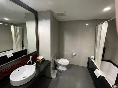 Sunee Grand Hotel