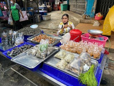 Wat Lum Market