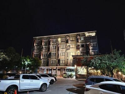 Ton Ngern Hotel