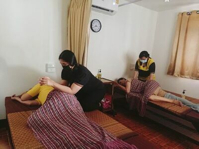 Baan Reuan Boon Health Massage