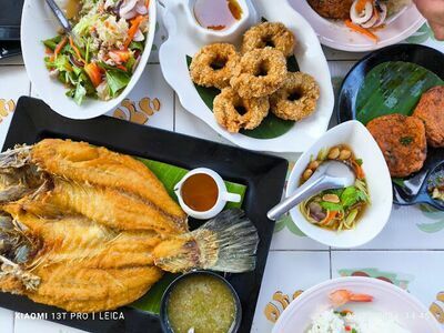 Authentic Thai Riverside Dining in Ratchaburi