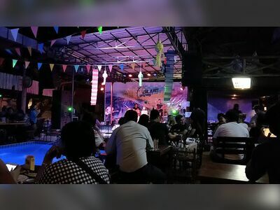 Blue Bar Lampang