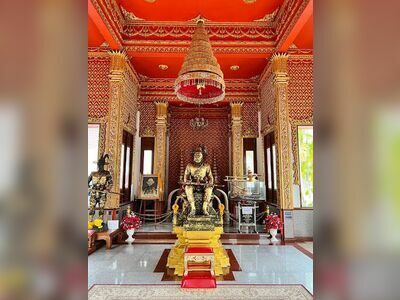 Wat Lum Mahachai Chumphon (Royal Temple)