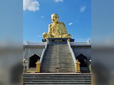 Wat Lahanrai (Luang Phu Tim)