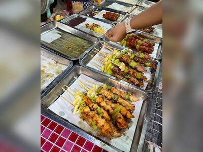 Khlong Thom Tai Mueang Market