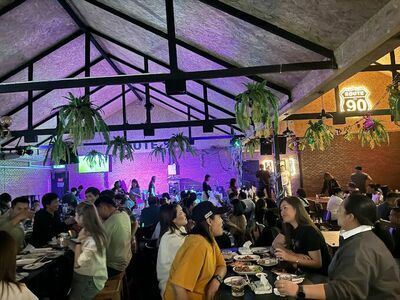 Route 90's Bar & Restaurant