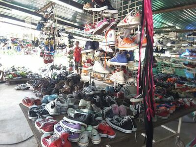 Krong Kluai Market