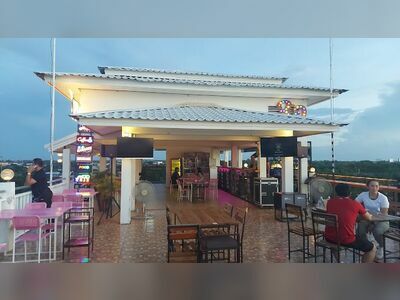 Chomkhong Sky View Bar