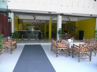 Lemon Lounge