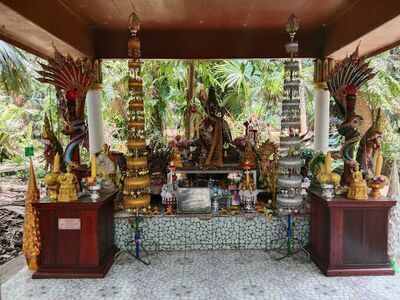 Kham Chanod and the Naga King Palace