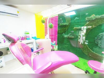 Smile Corner Dental Clinic, Phetchaburi