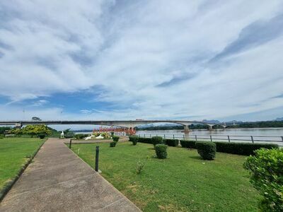 Friendship Bridge Park
