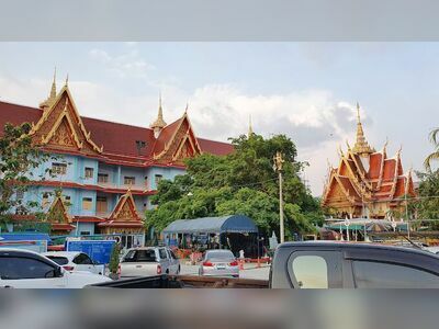 Wat Lum Mahachai Chumphon (Royal Temple)