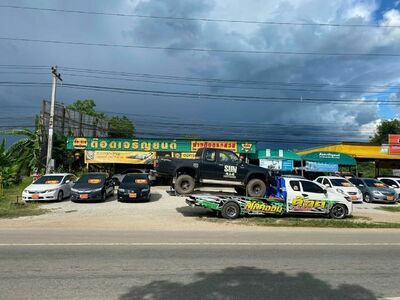 Tod Muang Loei Slide-On Tow Truck