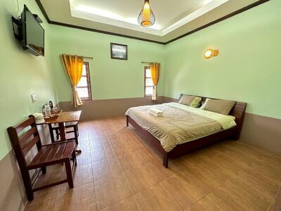 Saengthong Resort Hotel