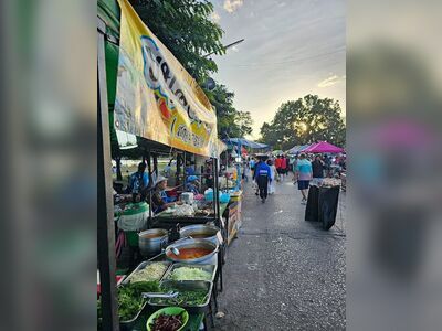 Kaen Nakhon Lakeside Market