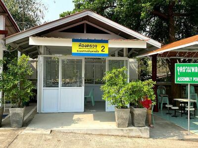 Mae Tha Hospital