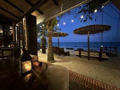 Reef Bar & Restaurant