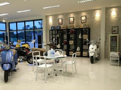 Vespa Buriram by A.B. Motorbike
