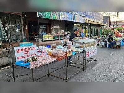 Khlong Thom Tai Mueang Market