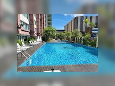 Sunee Grand Hotel
