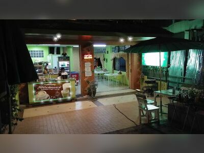 Macky's Riverside Kitchen