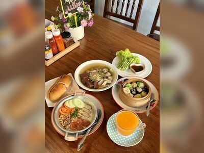 Imboon Breakfast Restaurant Behind Wat Mahathat