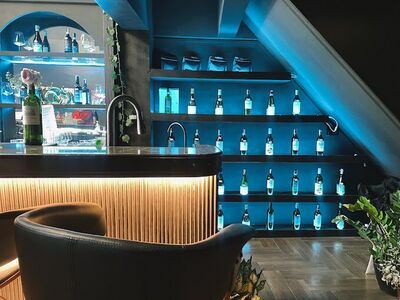 EDEN CAFE & VINYL BAR