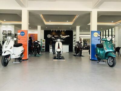 Vespa Surin by SHC