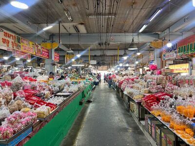 Ratchaburi Provincial Wholesale Market (Sreemueang Market)Ratchaburi Provincial Wholesale Market (Sreemueang Market)