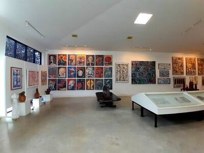 Tavee Ratchaneekorn Art Gallery