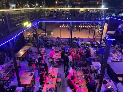 Mamaonom Hangout & Bar (มาเมานม)