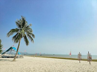 Sam Roi Yot Beach