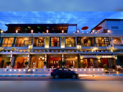 De Sea Almond Hotel