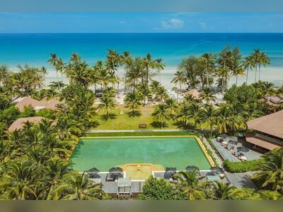 High Season Pool Villa & Spa