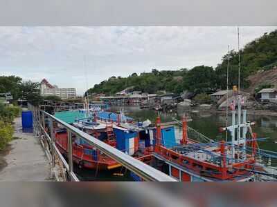 Khao Takiab Pier