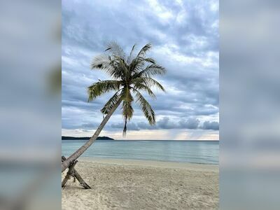 Khlong Han Beach