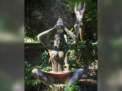 Somchai's Love Garden