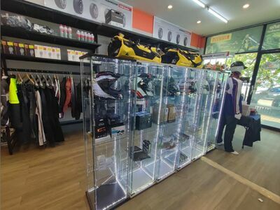 M2T Helmets & Tires