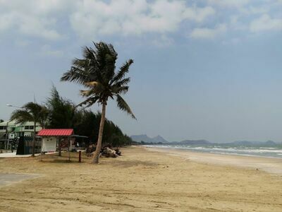 Sam Roi Yot Beach