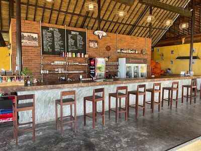 Phoenix Restaurant & Beach Bar