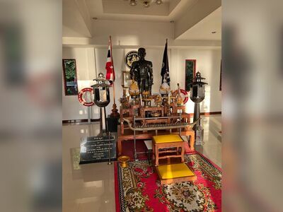 Phra Tamnak Krom Luang Chumphon Khet Udomsak