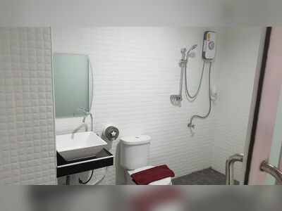 Room 18 Hotel at PTT Wang Chao
