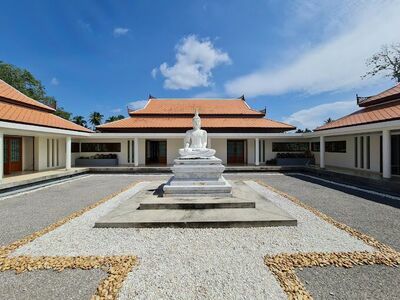 Phra Borom That Sawi Temple Museum