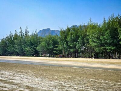 Sam Roi Yot Beach