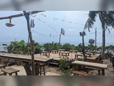 Banana Sunset Bar