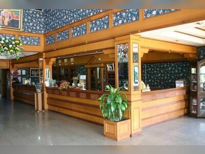 Sakol Grand Palace Hotel